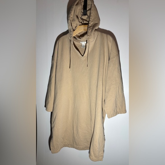 H&M Dresses & Skirts - Women’s Tan Hoodie dress
